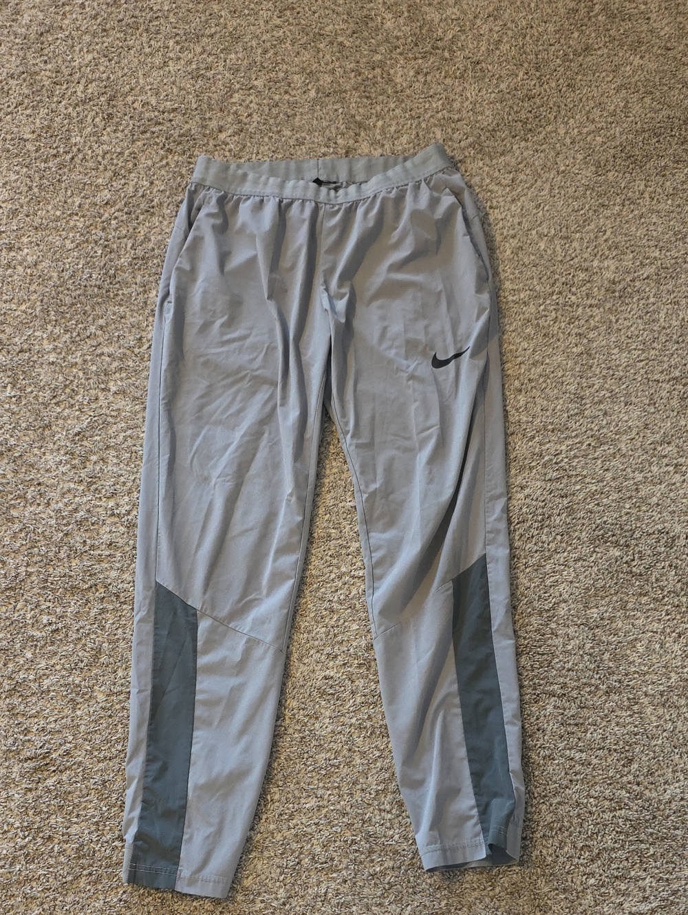 Nike Dri Fit Men’s Light Gray Jogger Track Pants with Dark Gray Panels